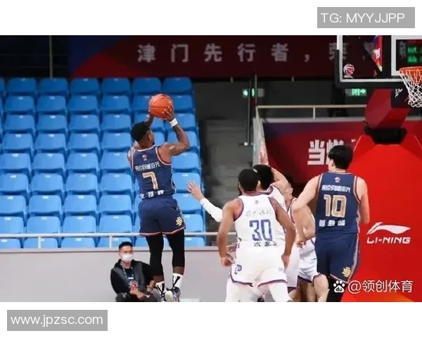 昆汀-皮特森：砍下32分，带领球队逆转取胜