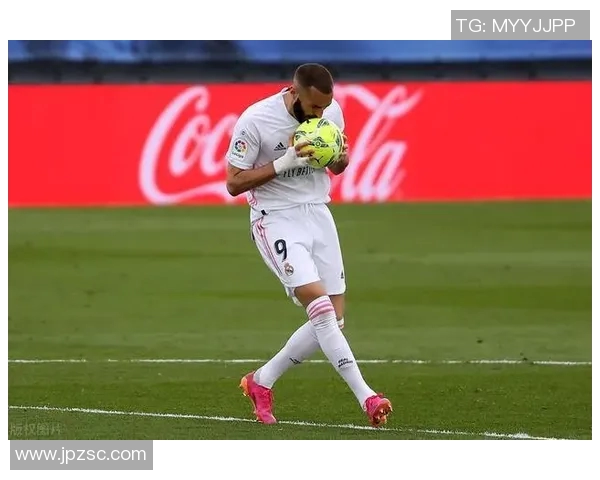 皇马客战格拉纳达，1-2失利：本泽马传射无用，铁卫助攻无功