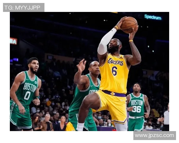 詹姆斯力挺队友,相信湖人队本赛季必定称王 詹姆斯力挺队友,相信湖人队本赛季必定称王